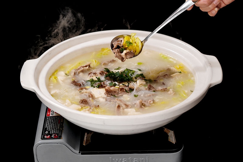 泰山黄毛羊肉炖黄芽白菜