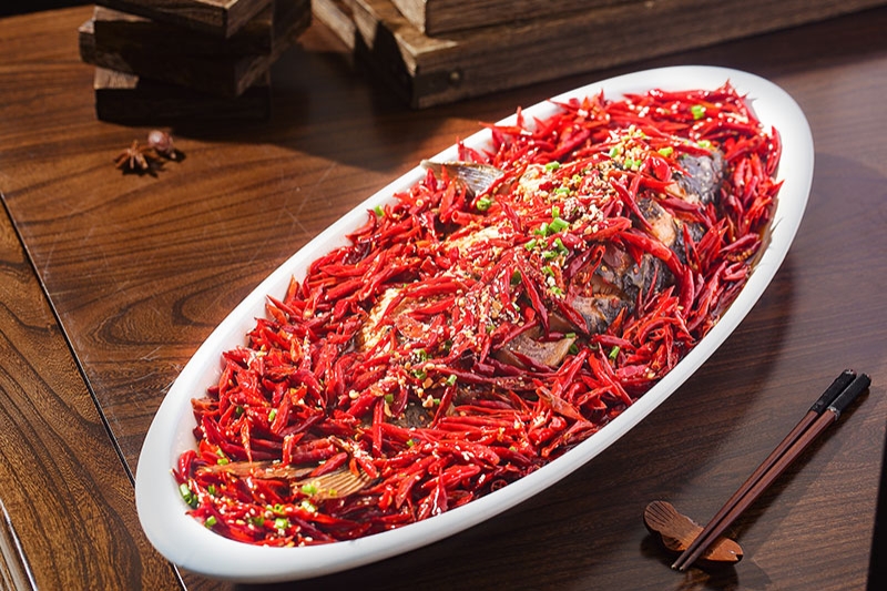 香辣东平湖鲤鱼